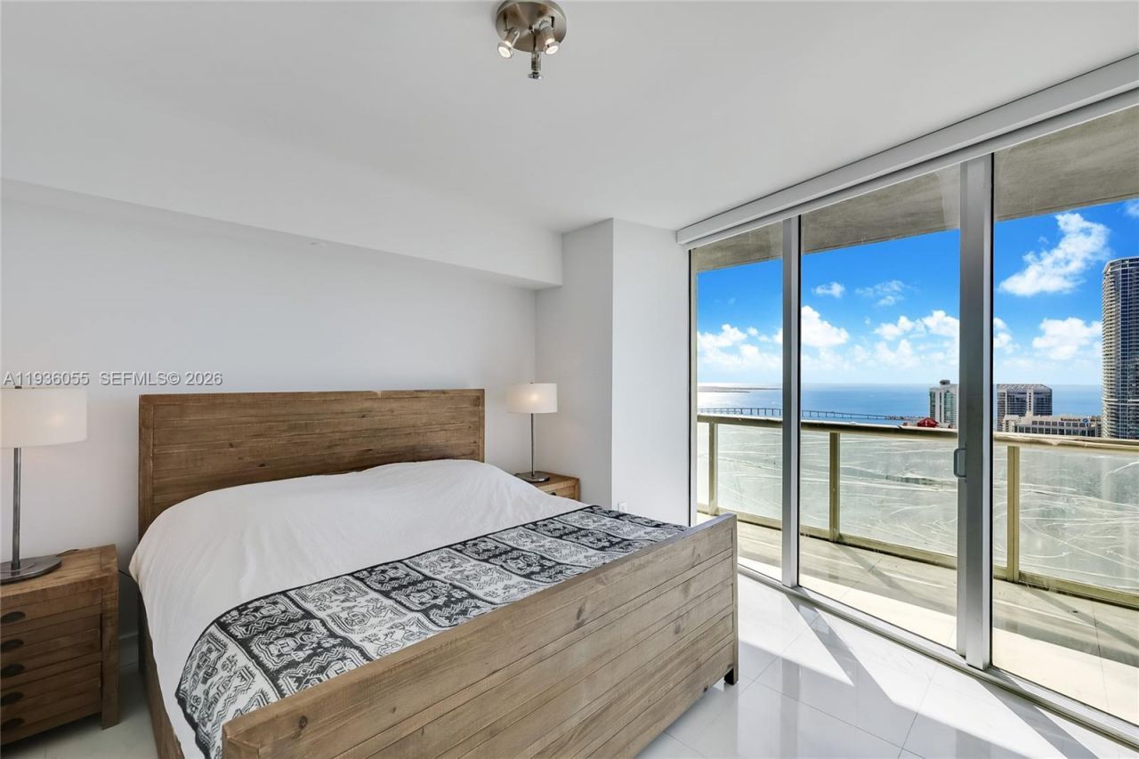 495 Brickell Ave, Unit 5205, Miami, FL 33131 Photo