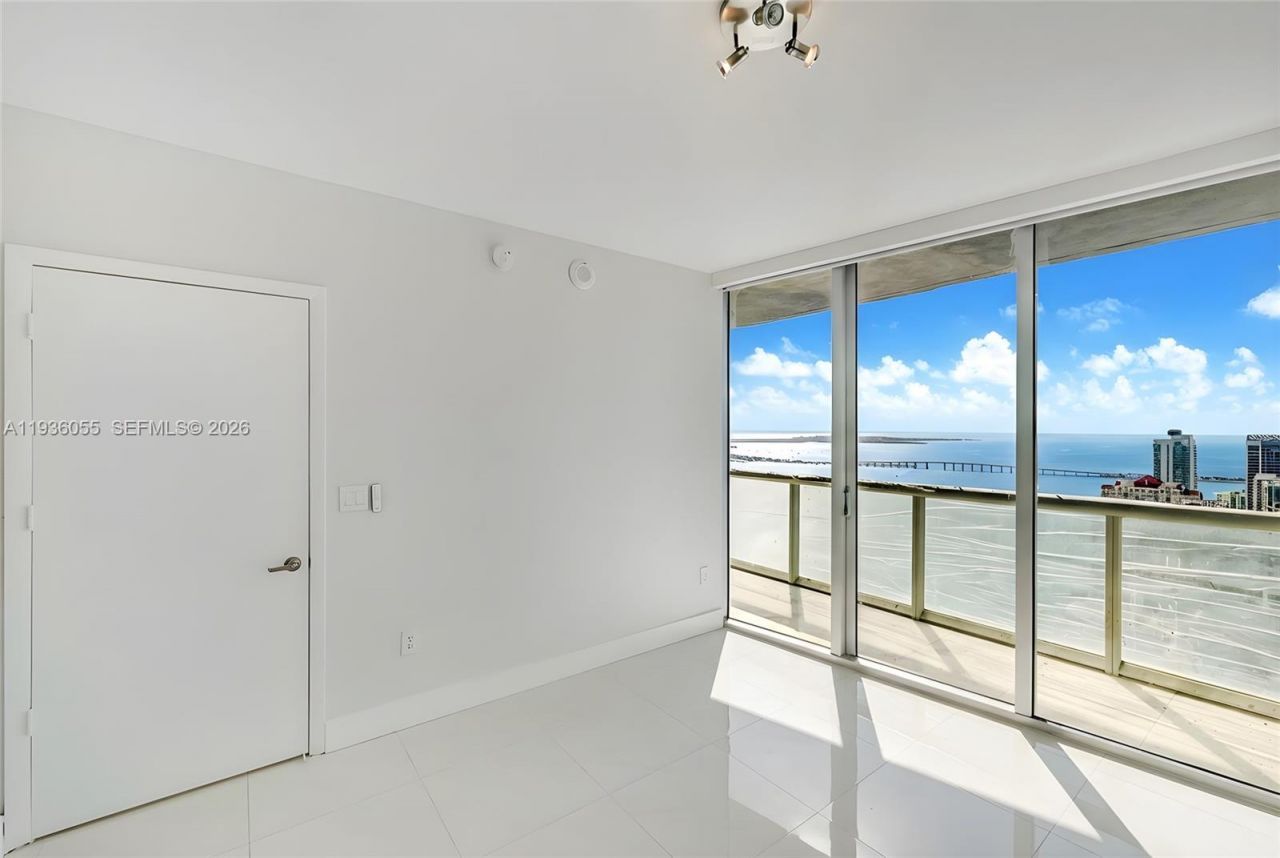 495 Brickell Ave, Unit 5205, Miami, FL 33131 Photo