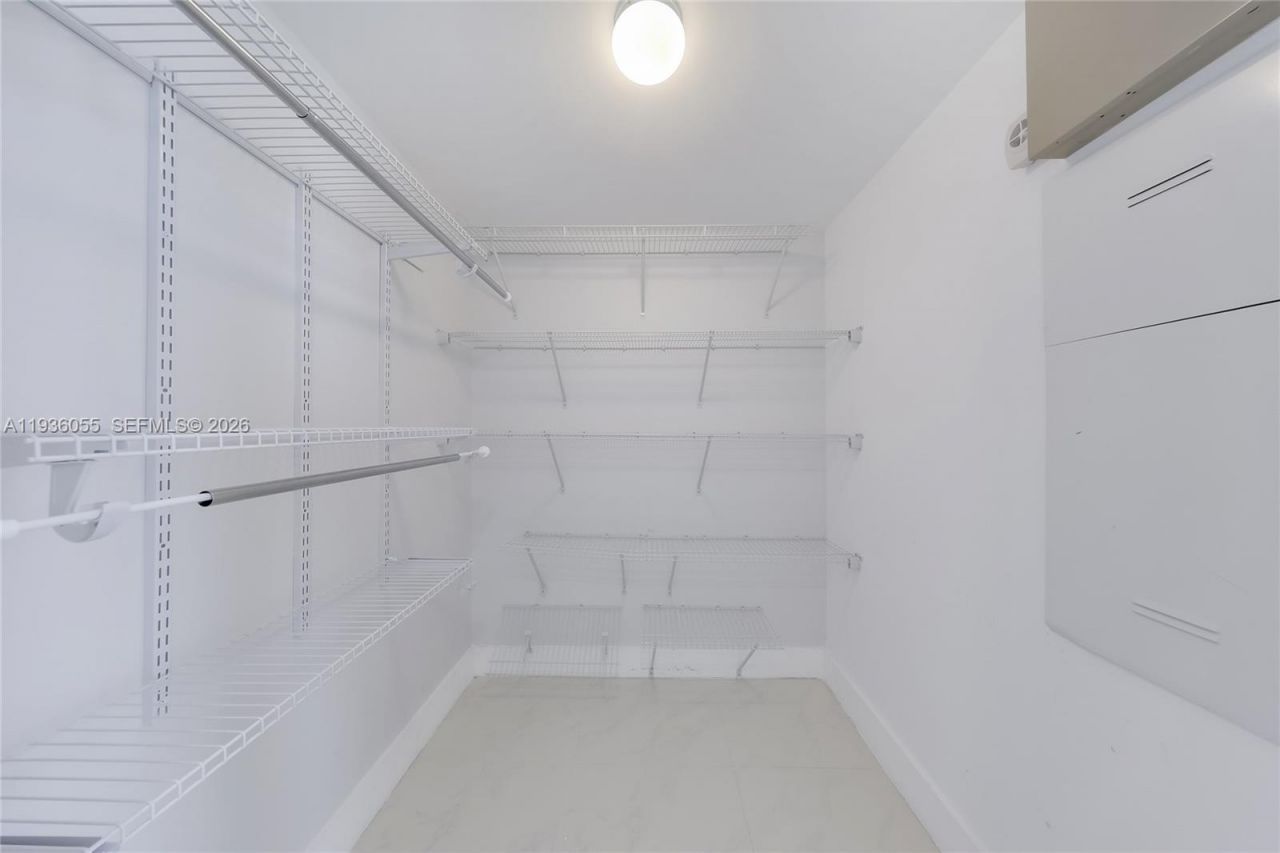 495 Brickell Ave, Unit 5205, Miami, FL 33131 Photo