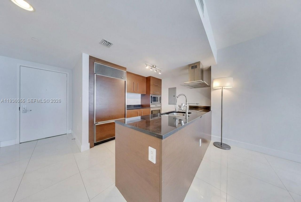 495 Brickell Ave, Unit 5205, Miami, FL 33131 Photo