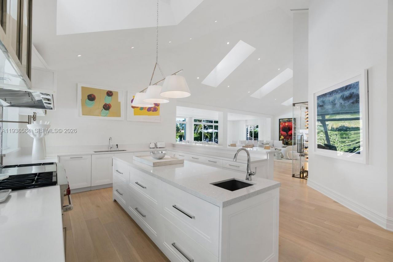 761 Buttonwood Ln, Miami, FL 33137 Photo