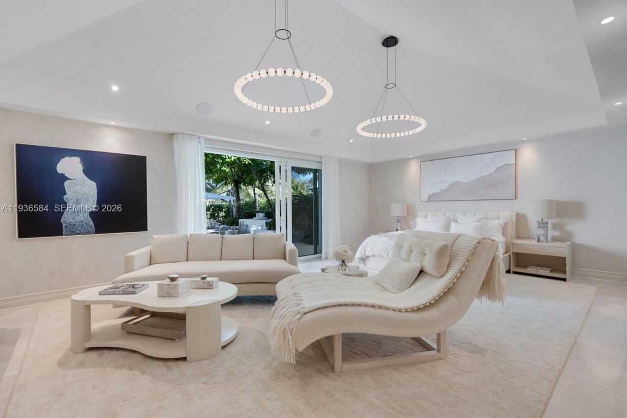 761 Buttonwood Ln, Miami, FL 33137 Photo