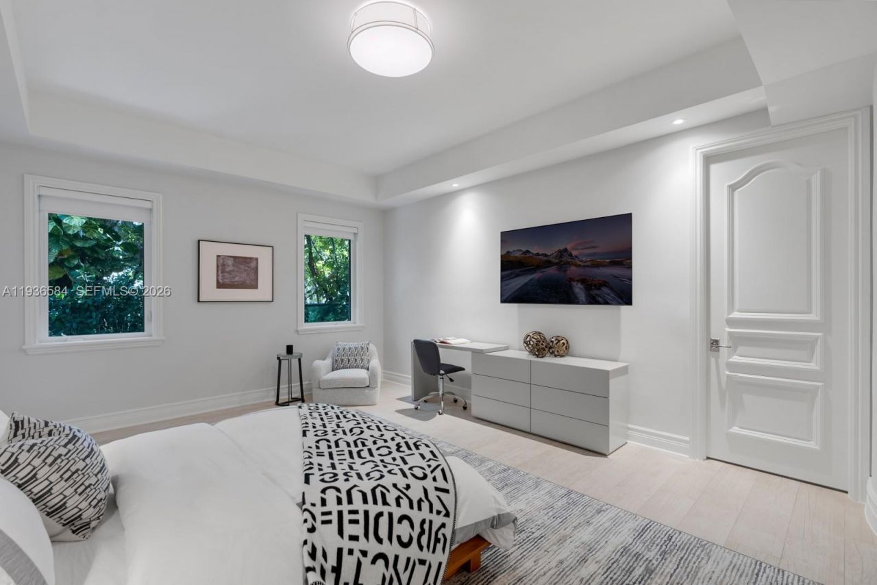 761 Buttonwood Ln, Miami, FL 33137 Photo