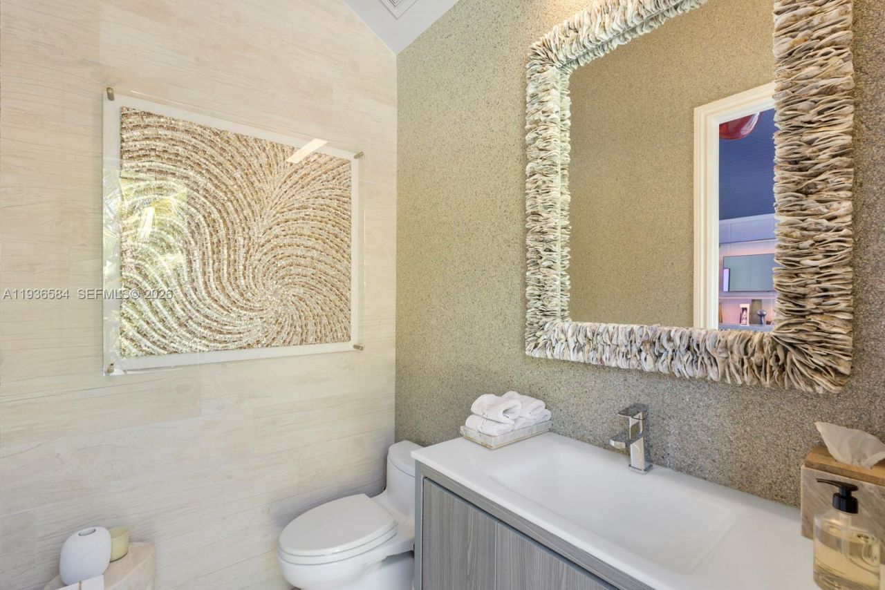 761 Buttonwood Ln, Miami, FL 33137 Photo