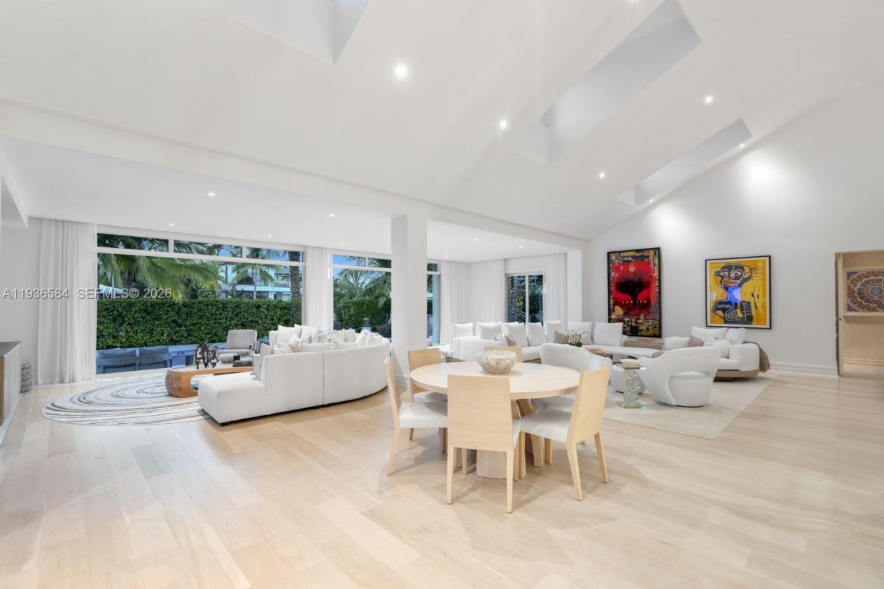 761 Buttonwood Ln, Miami, FL 33137 Photo