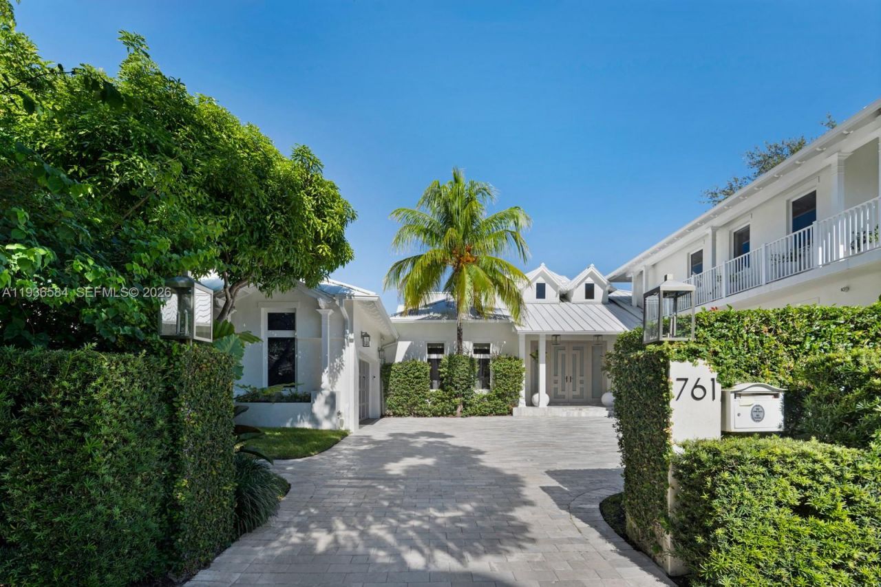 761 Buttonwood Ln, Miami, FL 33137 Photo