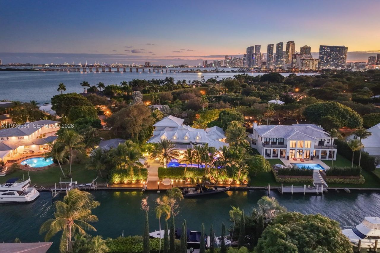 761 Buttonwood Ln, Miami, FL 33137 Photo