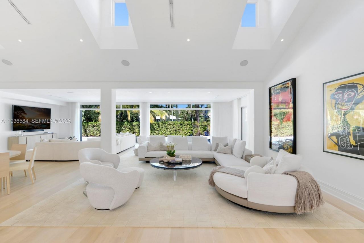 761 Buttonwood Ln, Miami, FL 33137 Photo