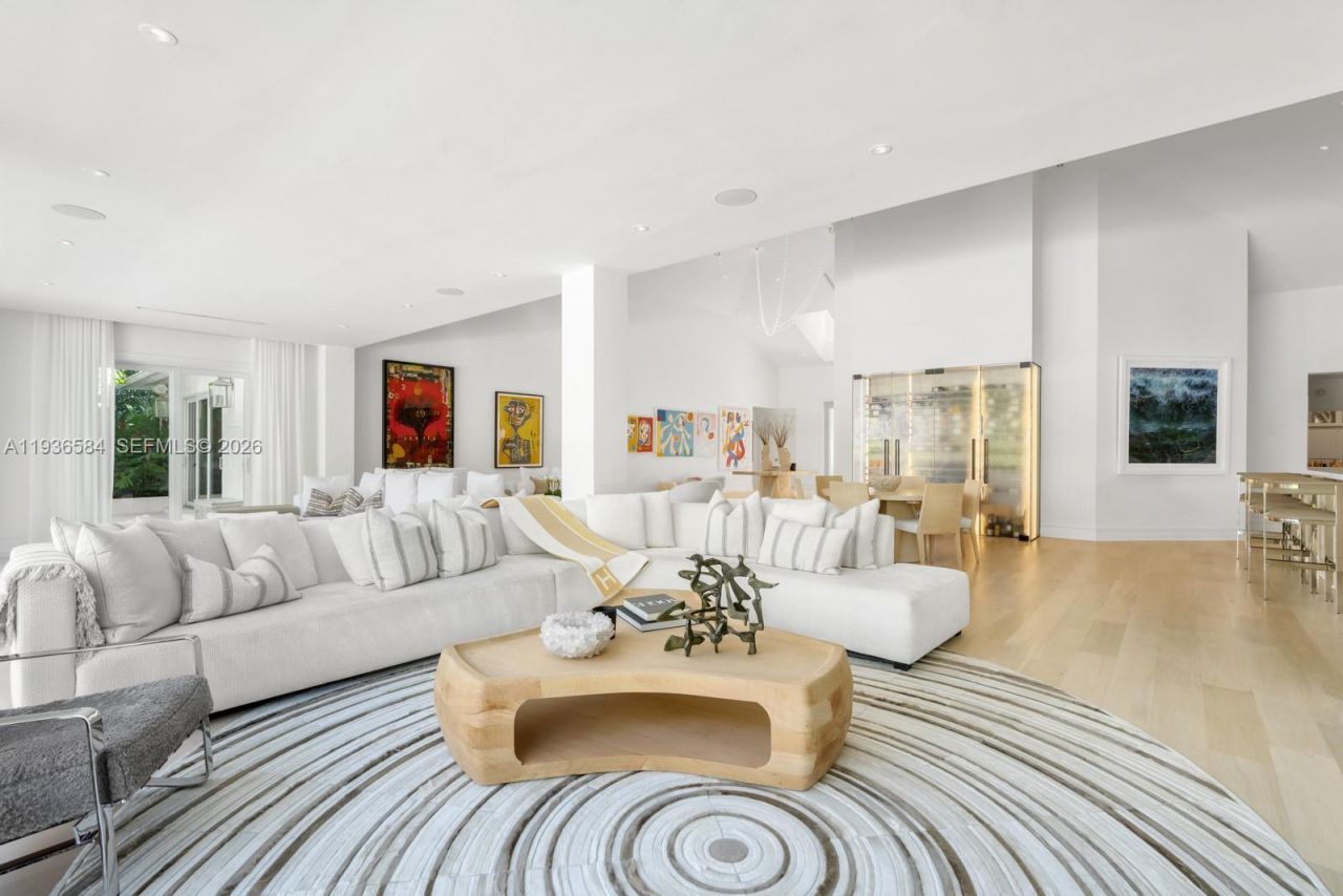 761 Buttonwood Ln, Miami, FL 33137 Photo