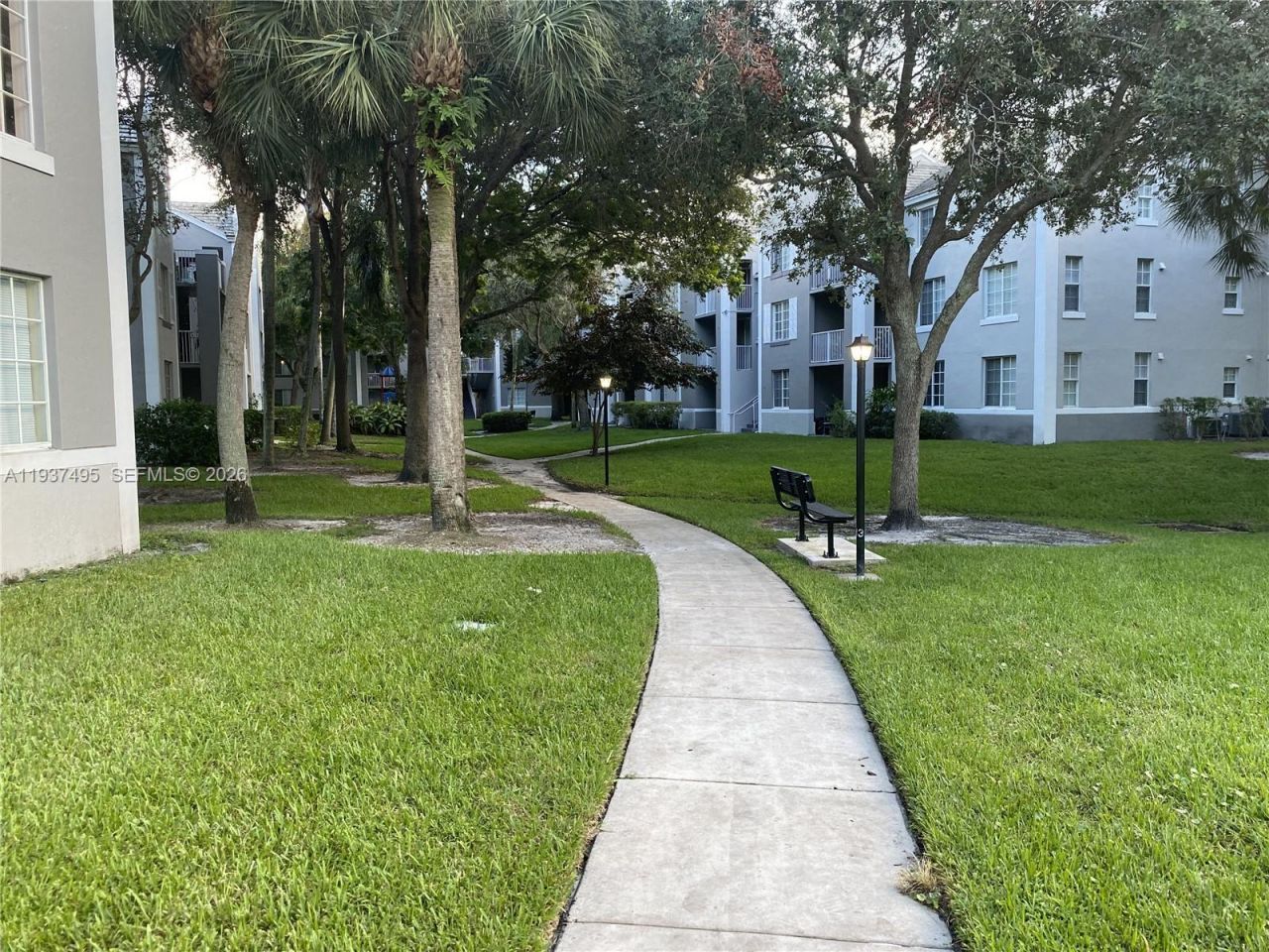 620 SW 111th Ave, Unit 101, Pembroke Pines, FL 33025 Photo