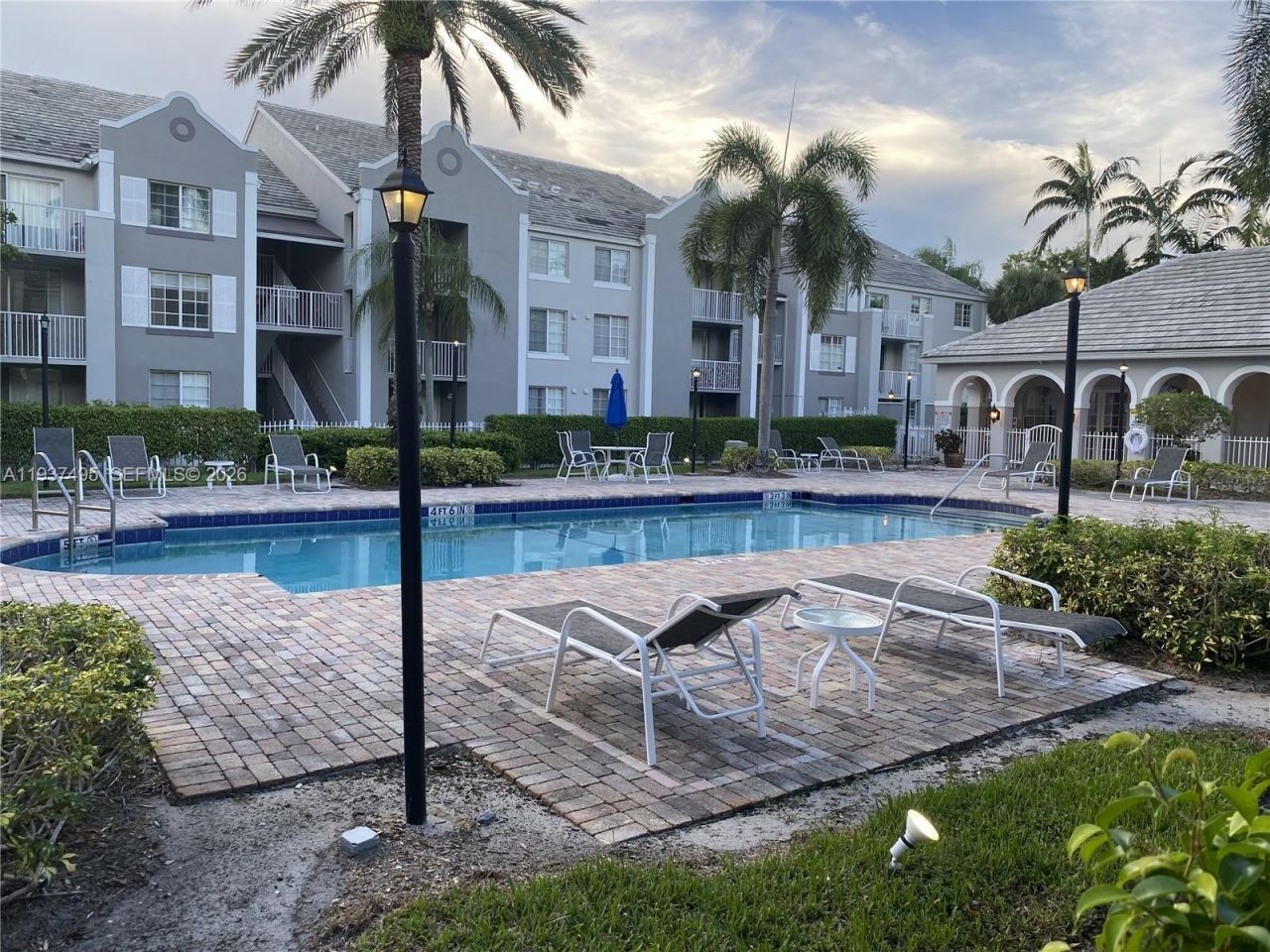 620 SW 111th Ave, Unit 101, Pembroke Pines, FL 33025 Photo