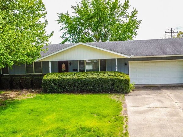 601 E Porter Avenue, Watseka, IL 60970