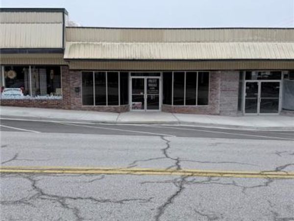 206 E Booneslick Road, Warrenton, MO 63383