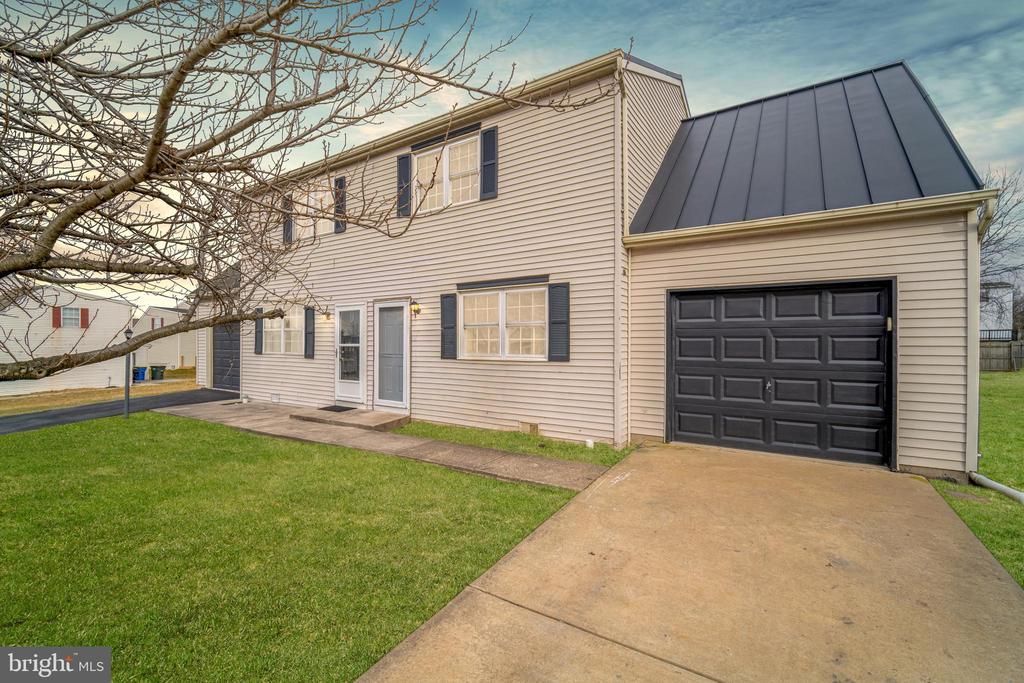 1640 Blue Jay Drive, Dover, PA 17315 Main Photo