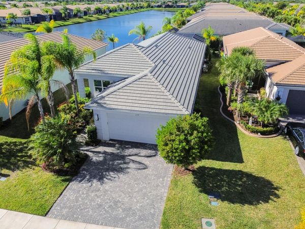 11739 SW Waterford Isle Way, Port Saint Lucie, FL 34987