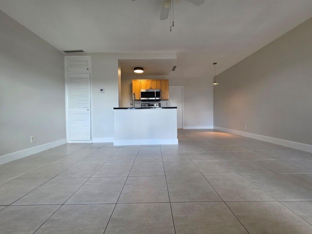 815 Middle River Drive, Unit 117, Fort Lauderdale, FL 33304 Photo