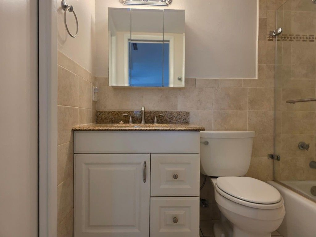 815 Middle River Drive, Unit 117, Fort Lauderdale, FL 33304 Photo