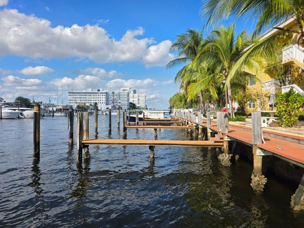 815 Middle River Drive, Unit 117, Fort Lauderdale, FL 33304 Photo