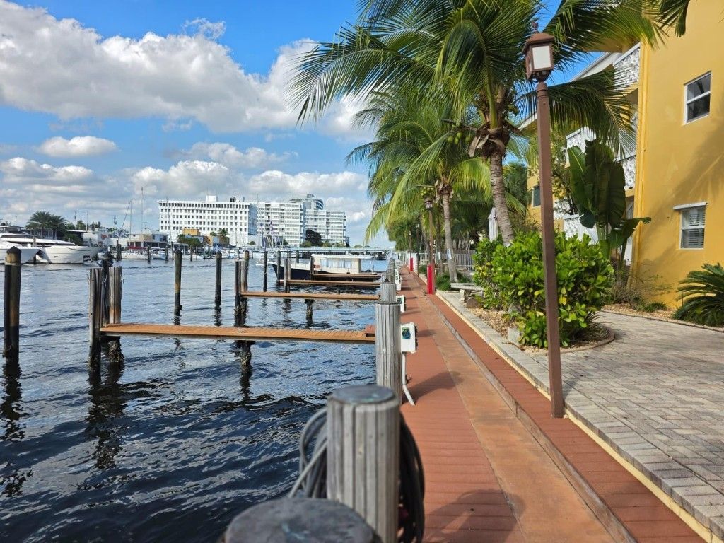 815 Middle River Drive, Unit 117, Fort Lauderdale, FL 33304 Photo