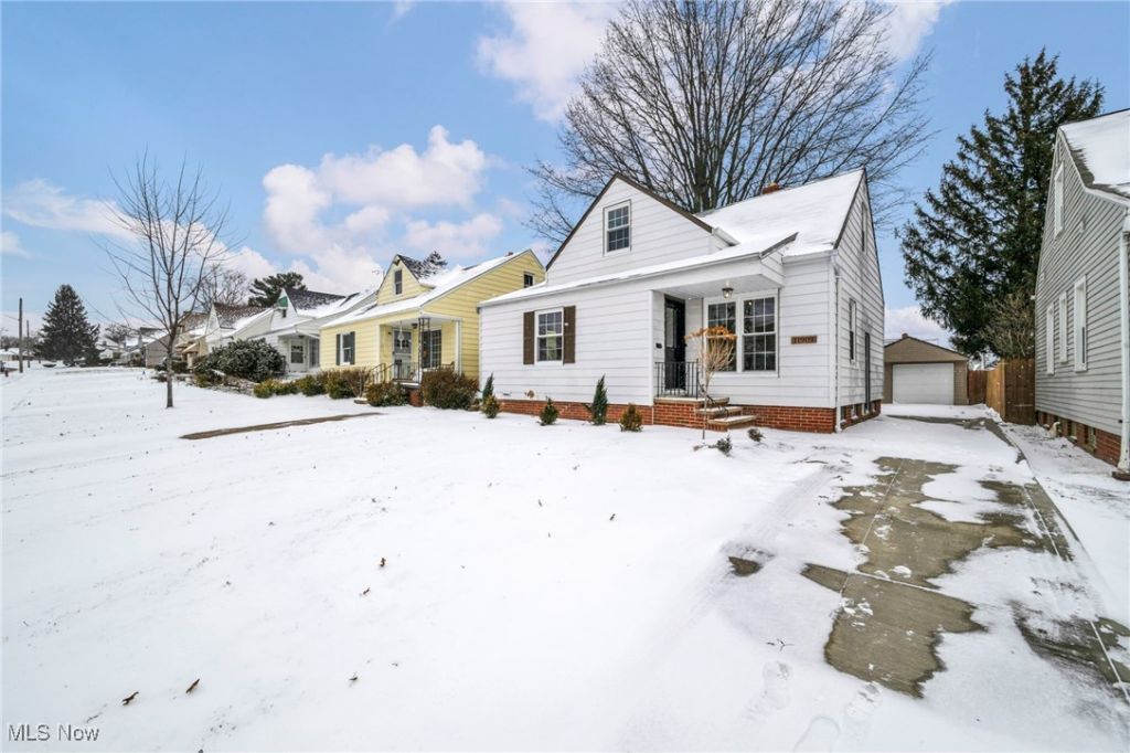 11909 Hastings Road, Garfield Heights, OH 44125 Main Photo