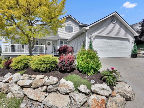 8310 E Bull Pine Ln, Spokane, WA 99217