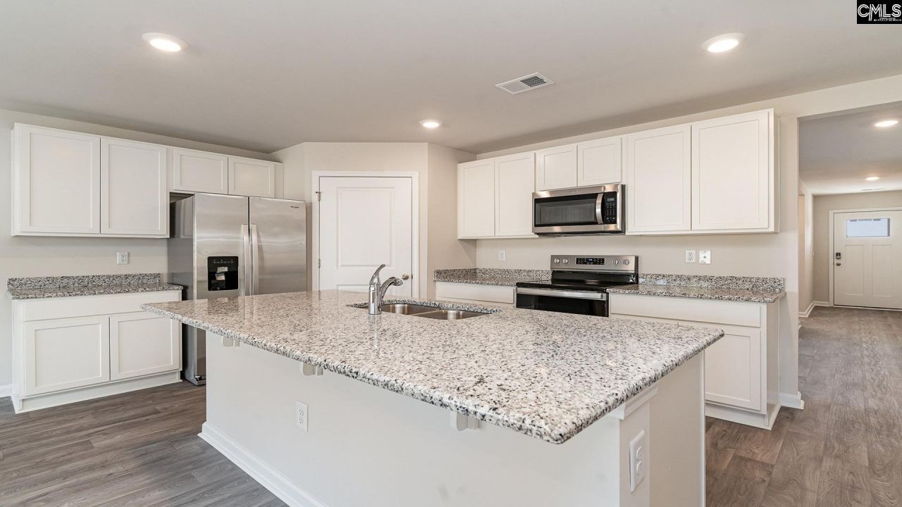 1039 Rampart Court Photo 4