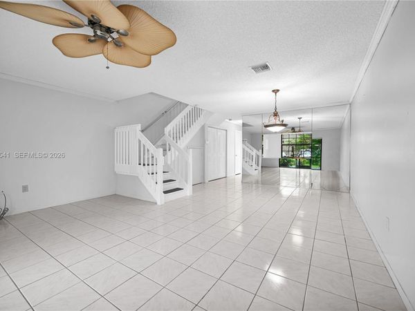 502 Westree Ln, Plantation, FL 33324