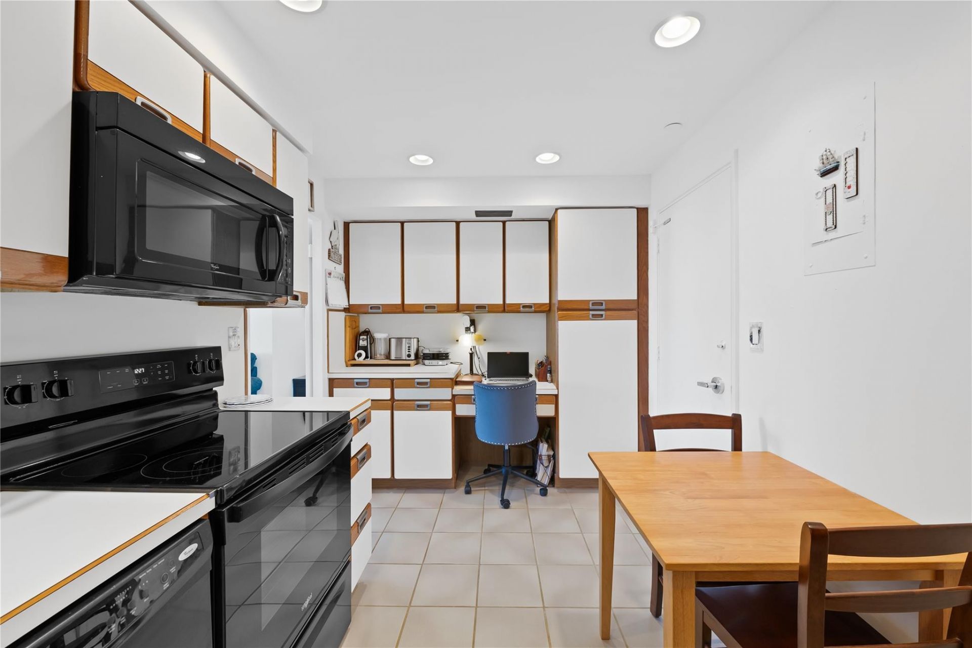 3300 NE 36th Street, Unit 1711, Fort Lauderdale, FL 33308 Photo