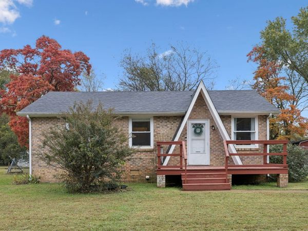 9002 Burleson Ln, Murfreesboro, TN 37129