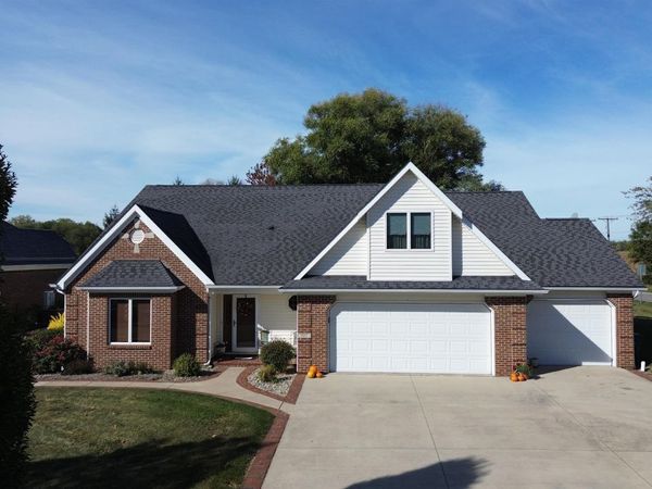 927 Woodridge Court, Decatur, IN 46733