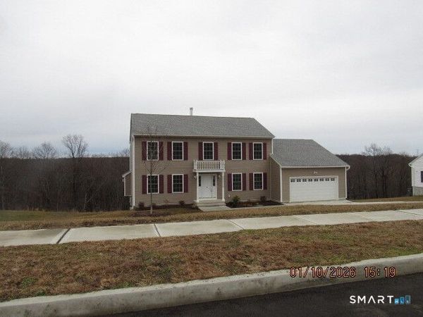 31 Warm Earth, Naugatuck, CT 06770