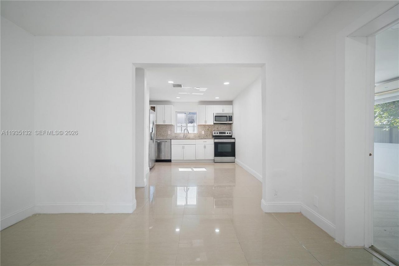 2902 SW 67th Ter, Miramar, FL 33023 Photo