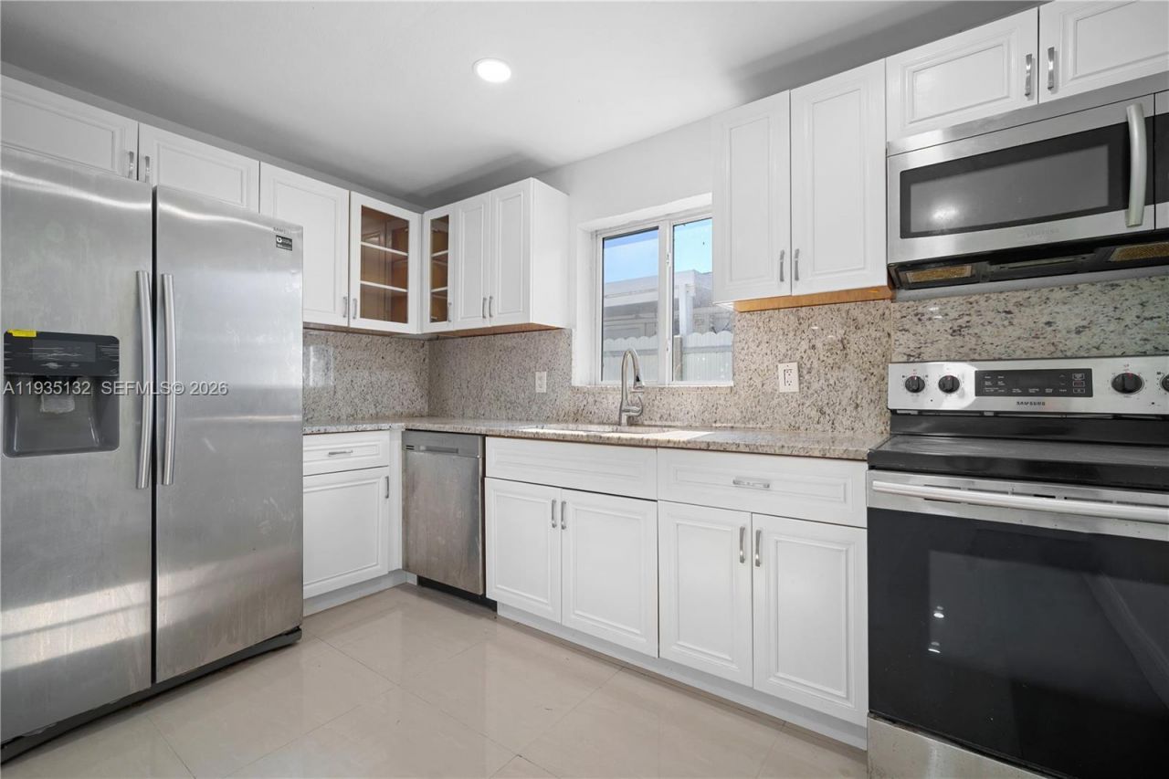 2902 SW 67th Ter, Miramar, FL 33023 Photo