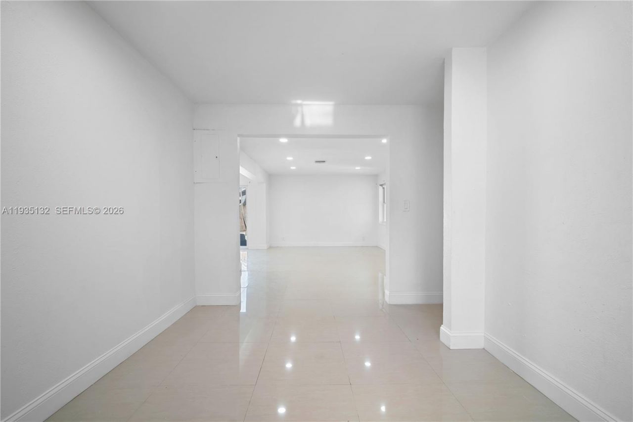 2902 SW 67th Ter, Miramar, FL 33023 Photo