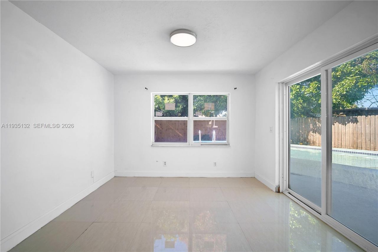 2902 SW 67th Ter, Miramar, FL 33023 Photo