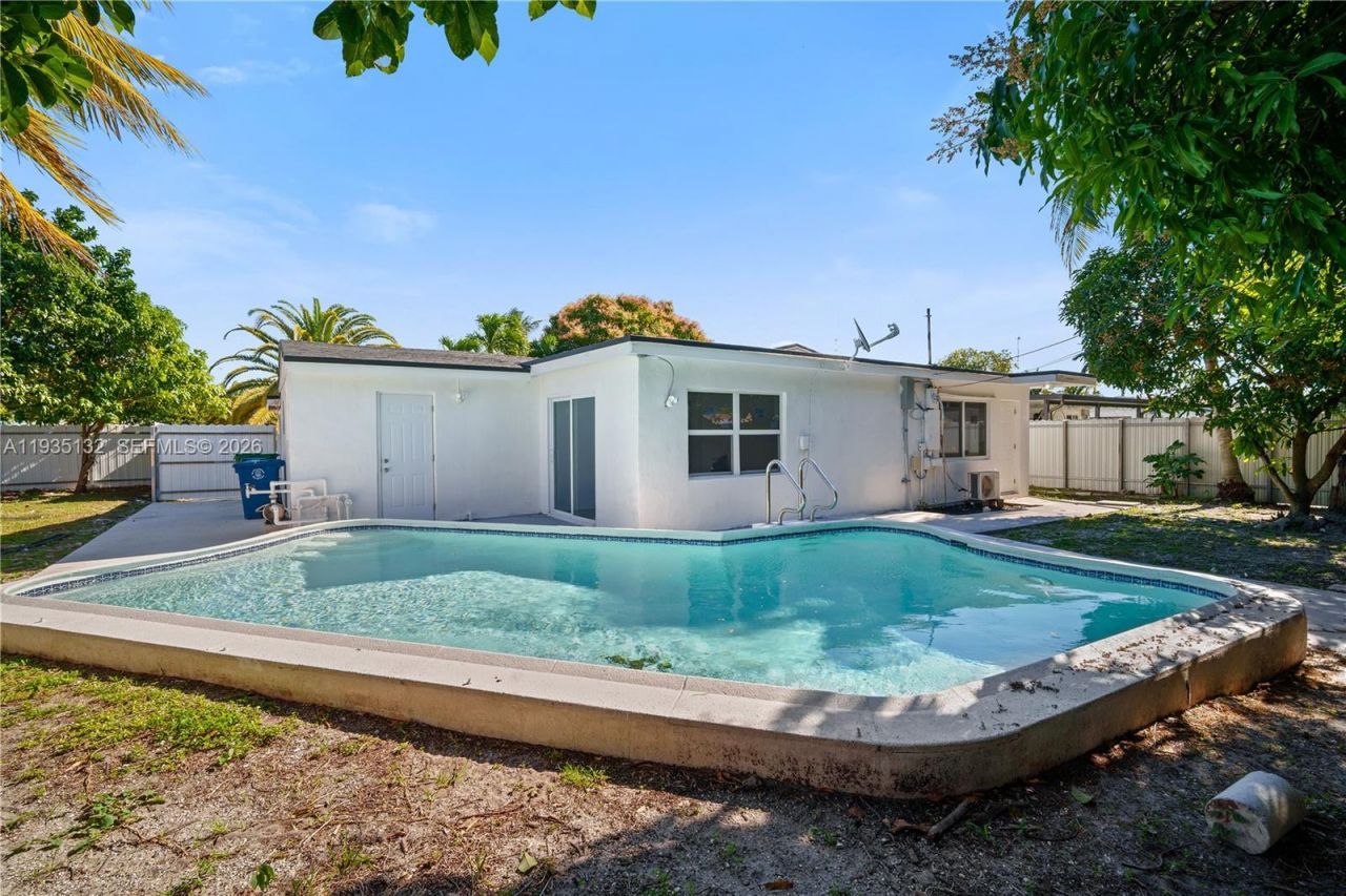 2902 SW 67th Ter, Miramar, FL 33023 Photo