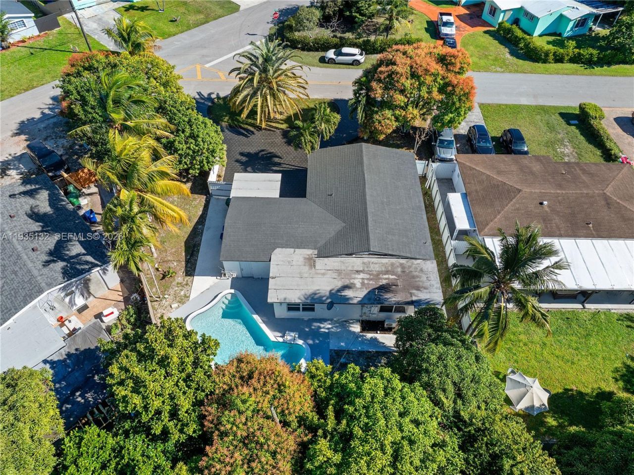 2902 SW 67th Ter, Miramar, FL 33023 Photo