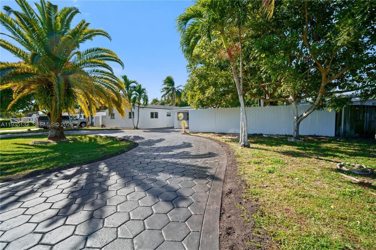 2902 SW 67th Ter, Miramar, FL 33023 Photo