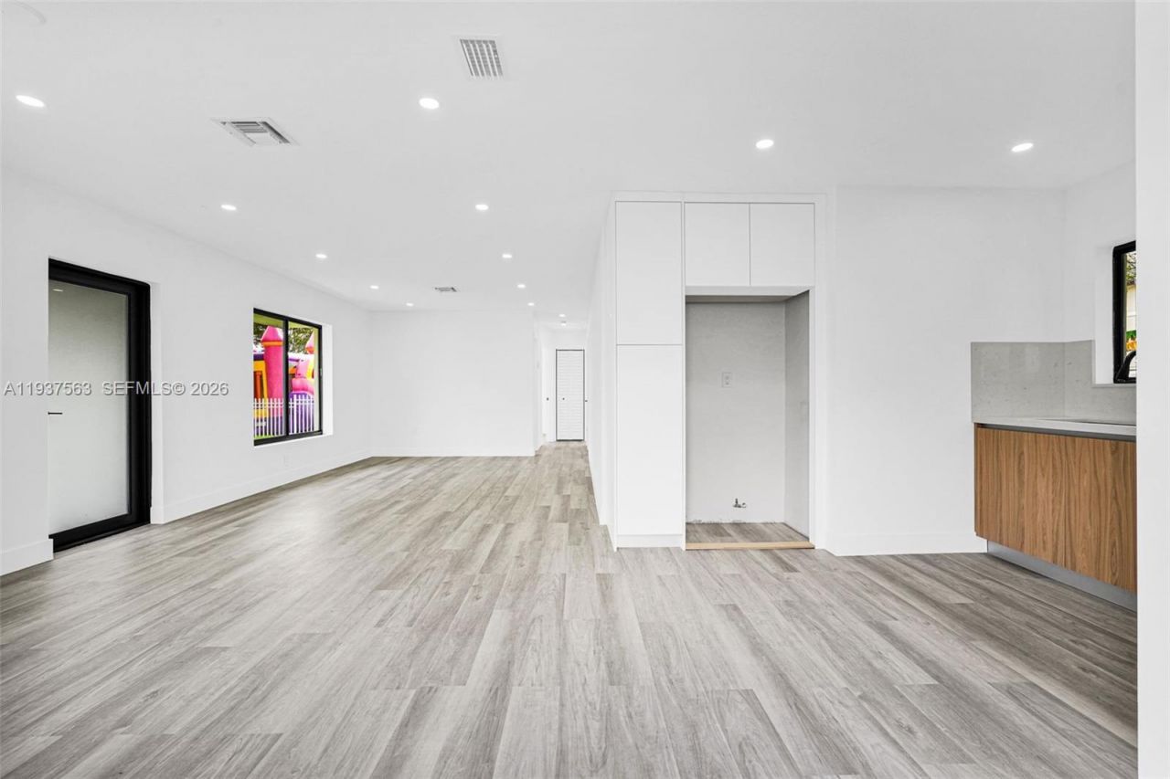 19720 NW 33rd Ave, Miami Gardens, FL 33056 Photo