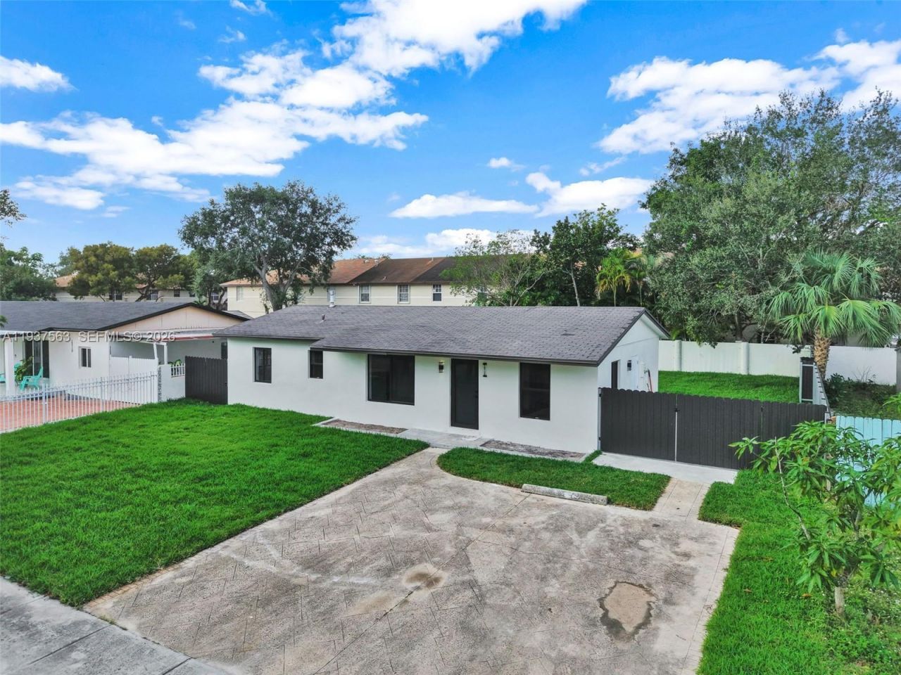 19720 NW 33rd Ave, Miami Gardens, FL 33056 Photo