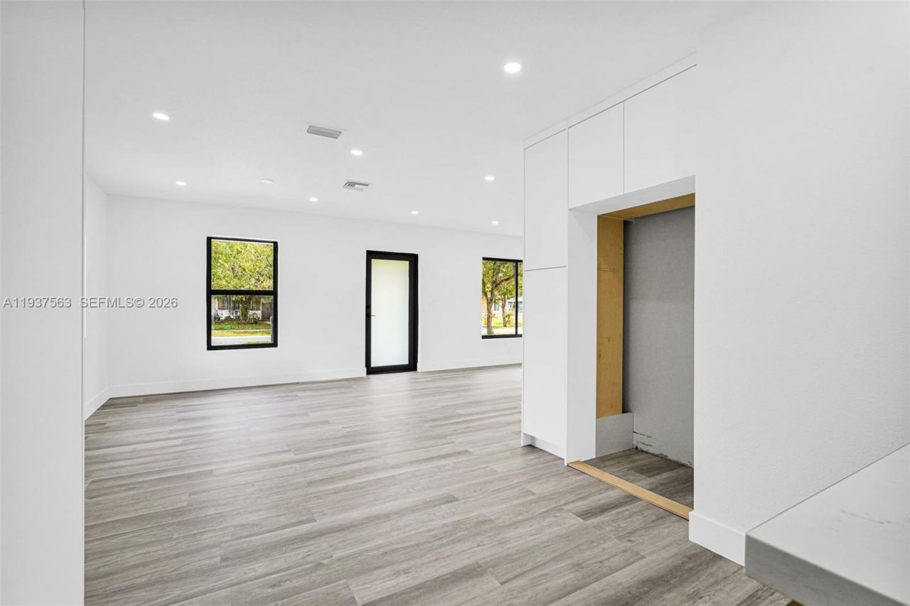 19720 NW 33rd Ave, Miami Gardens, FL 33056 Photo