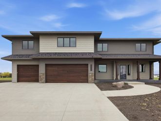 6490 Selkirk Drive S Fargo, ND 58104