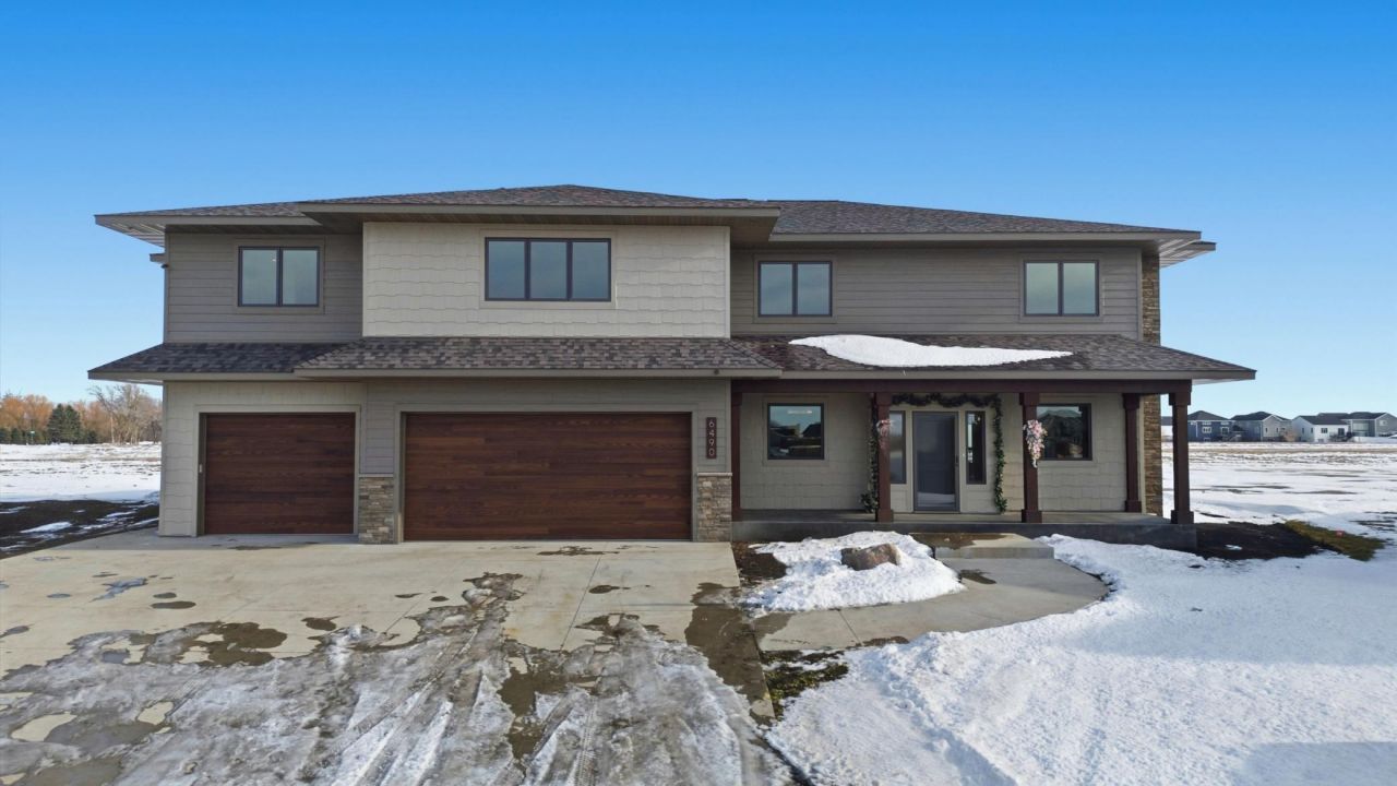 6490 Selkirk Drive S Fargo, ND 58104