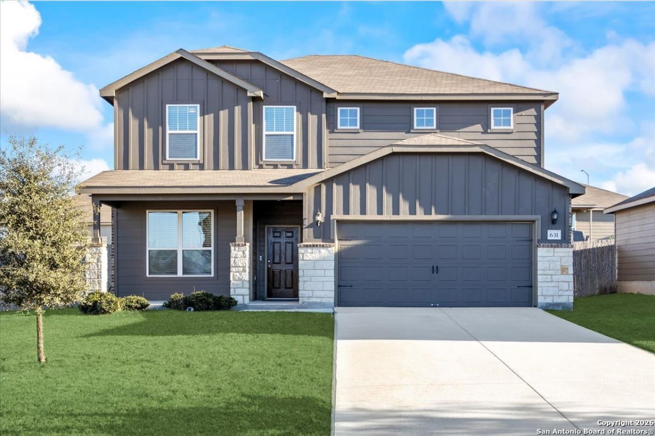 631 Ridgehorn Dr, New Braunfels, TX 78130 Main Photo