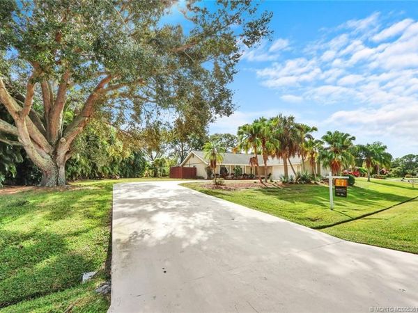 3060 SE Darien Road, Port St Lucie, FL 34952