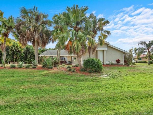 3060 SE Darien Road, Port St Lucie, FL 34952