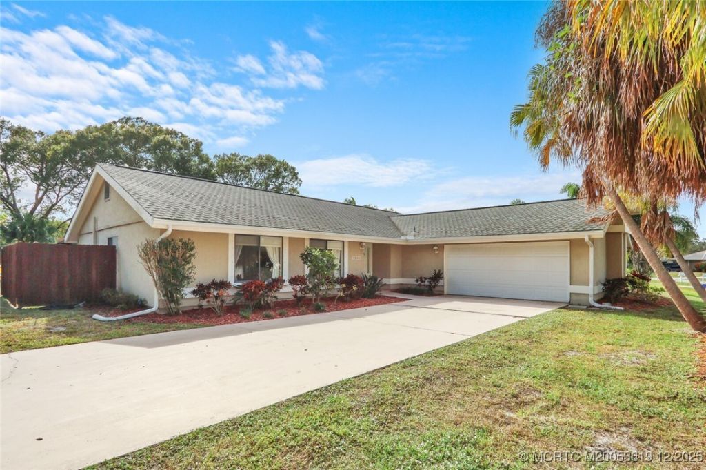 3060 SE Darien Road, Port Saint Lucie, FL 34952 Photo