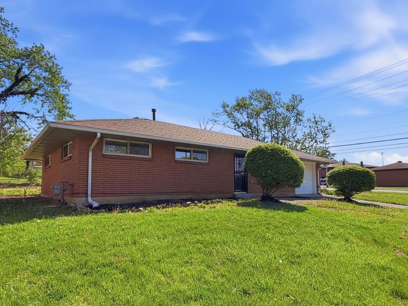 1850 Stouder Drive, Reynoldsburg, OH 43068 Photo 1