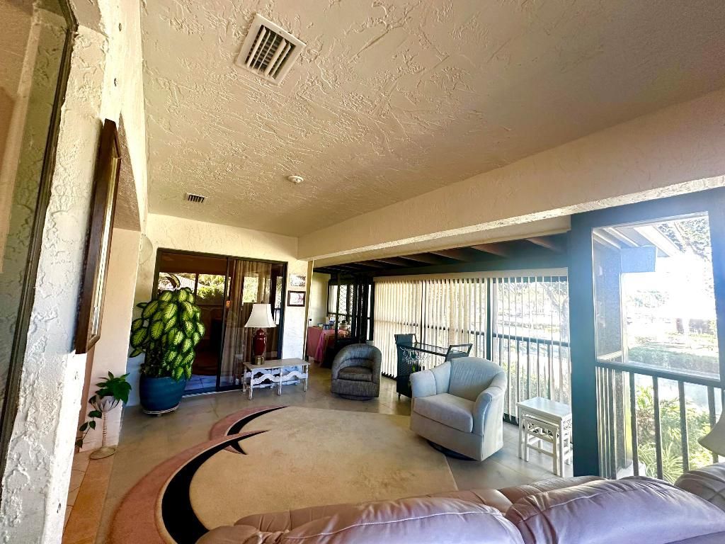 25 Pelican Pointe Drive, Unit 201, Delray Beach, FL 33483 Photo