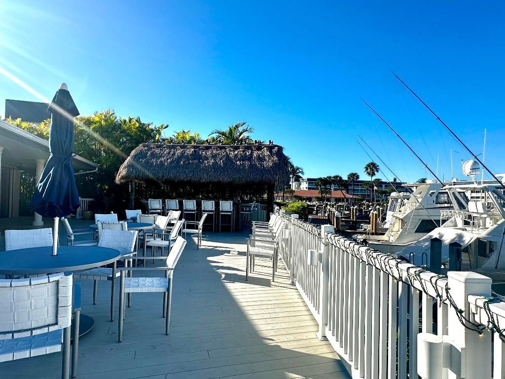 25 Pelican Pointe Drive, Unit 201, Delray Beach, FL 33483 Photo